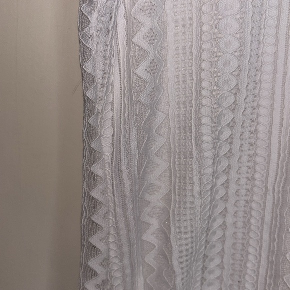 EC JM Collection women’s white blouse Petite RN 114068lace texture overlay look - Picture 4 of 9